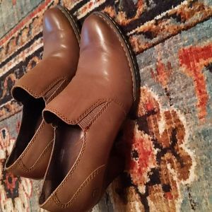 ☀️ Born leather ankle booties☀️